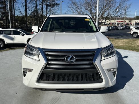 Used 2017 Lexus GX 460 Premium image 3