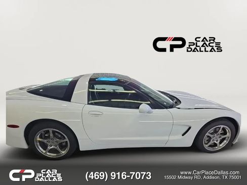 Used 2004 Chevrolet Corvette Coupe w/ Preferred Equipment Group RWD image 7