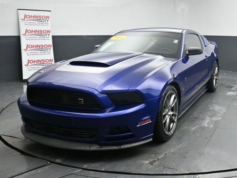 Used 2014 Ford Mustang V6 w/ Equipment Group 102A image 4