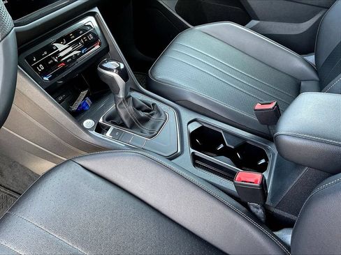 Used 2022 Volkswagen Tiguan SE R-Line FWD image 18