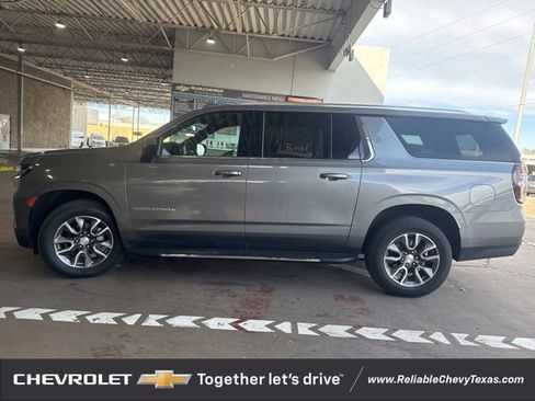 Used 2021 Chevrolet Suburban LT w/ Rear Media and Nav Package image 5