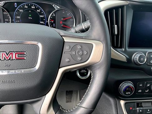 Used 2022 GMC Terrain Denali w/ Denali Premium Package image 19