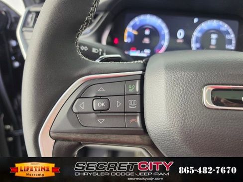 New 2026 Jeep Grand Cherokee L 4WD image 16
