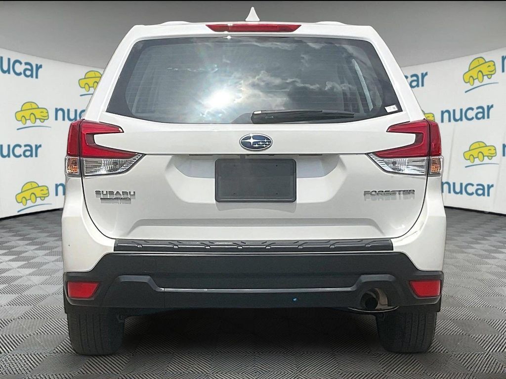 Used 2023 Subaru Forester AWD/4WD image 5