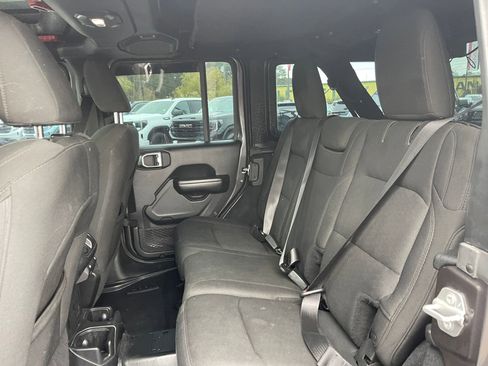 Used 2018 Jeep Wrangler Unlimited Sport S image 24