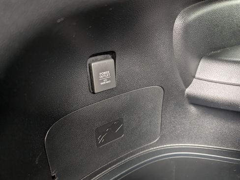 Used 2019 Honda Pilot Touring image 19