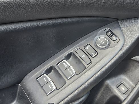 Used 2018 Honda Accord Sport image 14