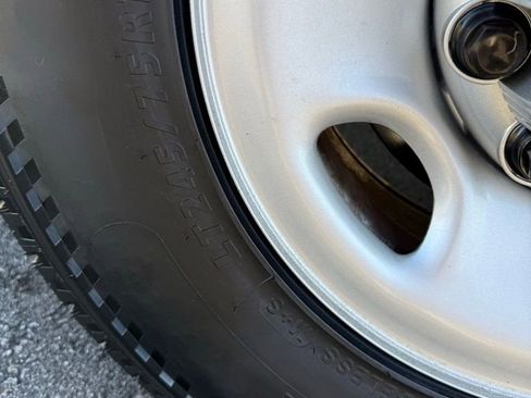 Used 2023 GMC Savana 2500 w/ Driver Convenience Package image 28