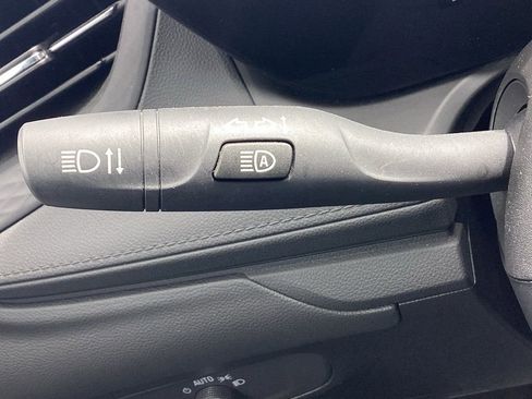 Used 2025 Buick Encore GX Preferred AWD/4WD image 25