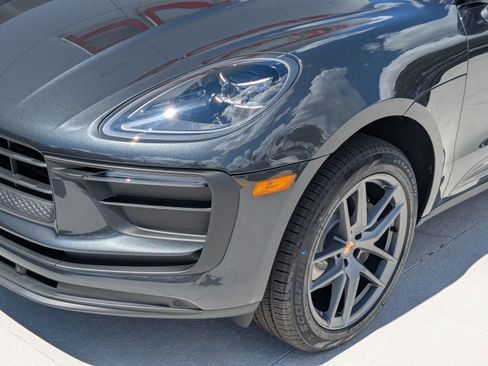 New 2026 Porsche Macan image 13