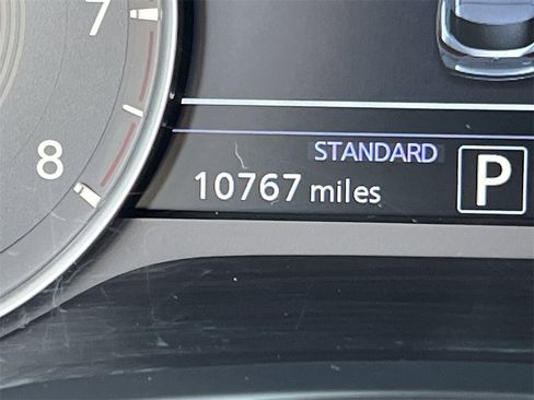 Used 2025 INFINITI QX50 Luxe image 24