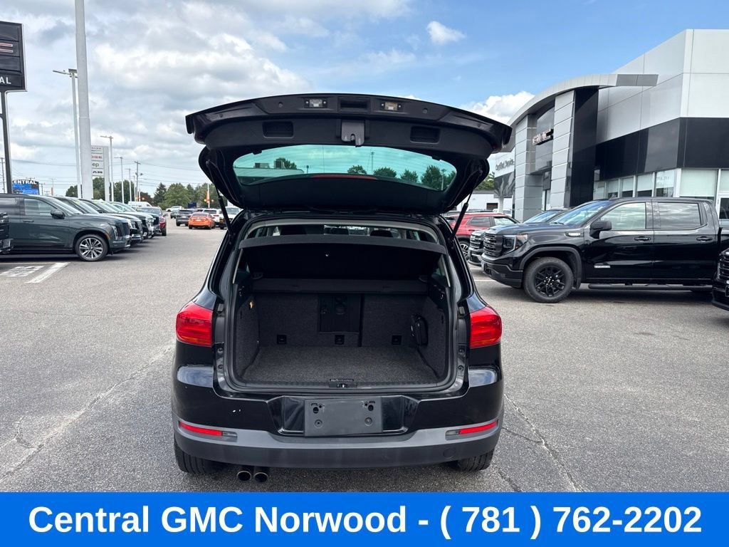 Used 2013 Volkswagen Tiguan S AWD/4WD image 12