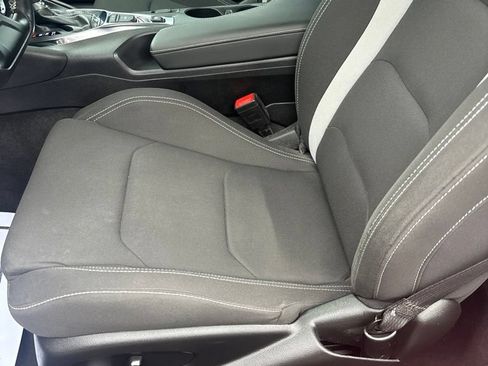 Used 2023 Chevrolet Camaro LT RWD image 10