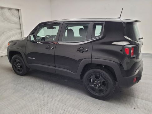 Used 2022 Jeep Renegade Sport image 3