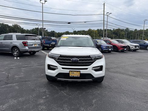 Certified 2023 Ford Explorer XLT w/ Equipment Group 202A AWD/4WD image 10