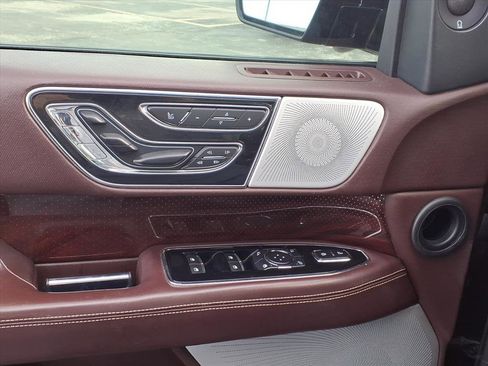 Used 2018 Lincoln Navigator Black Label image 23