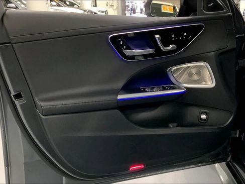Used 2025 Mercedes-Benz C 300 Sedan image 21