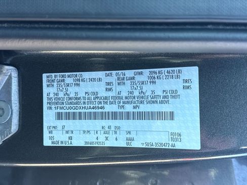 Used 2017 Ford Escape SE image 17