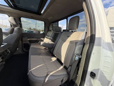 Used 2025 Ford F450 Platinum w/ FX4 Off-Road Package AWD/4WD image 27