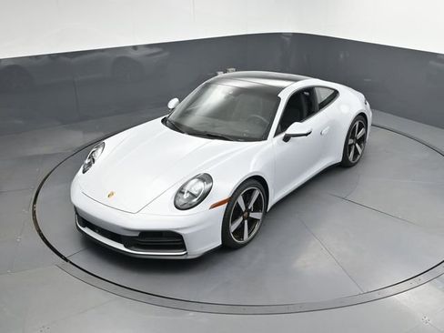 Used 2025 Porsche 911 Carrera image 34