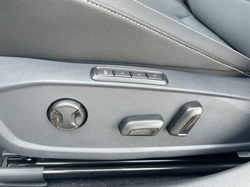 New 2025 Volkswagen Jetta SEL image 37