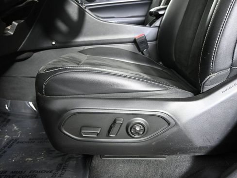 Used 2024 Jeep Grand Cherokee Altitude AWD/4WD image 21