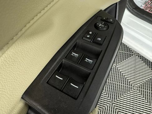 Used 2017 Acura ILX FWD image 38