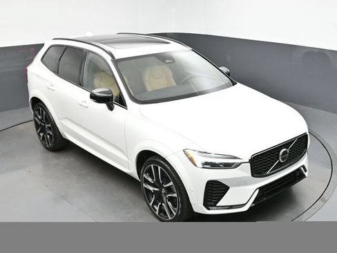 Used 2024 Volvo XC60 B5 Ultimate AWD/4WD image 58