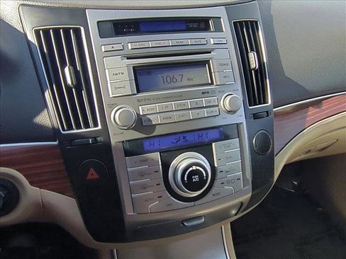 Used 2011 Hyundai Veracruz Limited image 12