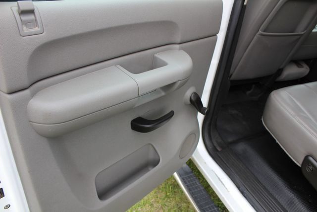 Used 2014 Chevrolet Silverado 3500 W/T AWD/4WD image 26