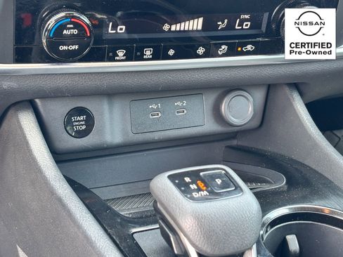 Certified 2025 Nissan Rogue SV FWD image 26