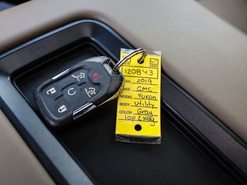 Used 2019 GMC Yukon SLT w/ Open Road Package AWD/4WD image 64