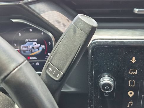 Used 2025 GMC Sierra 3500 Denali Ultimate AWD/4WD image 15