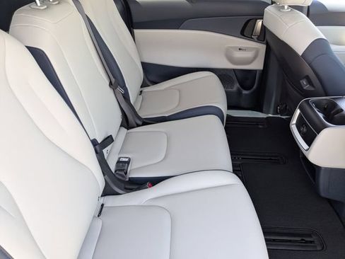 Certified 2026 Kia Carnival EX FWD image 13