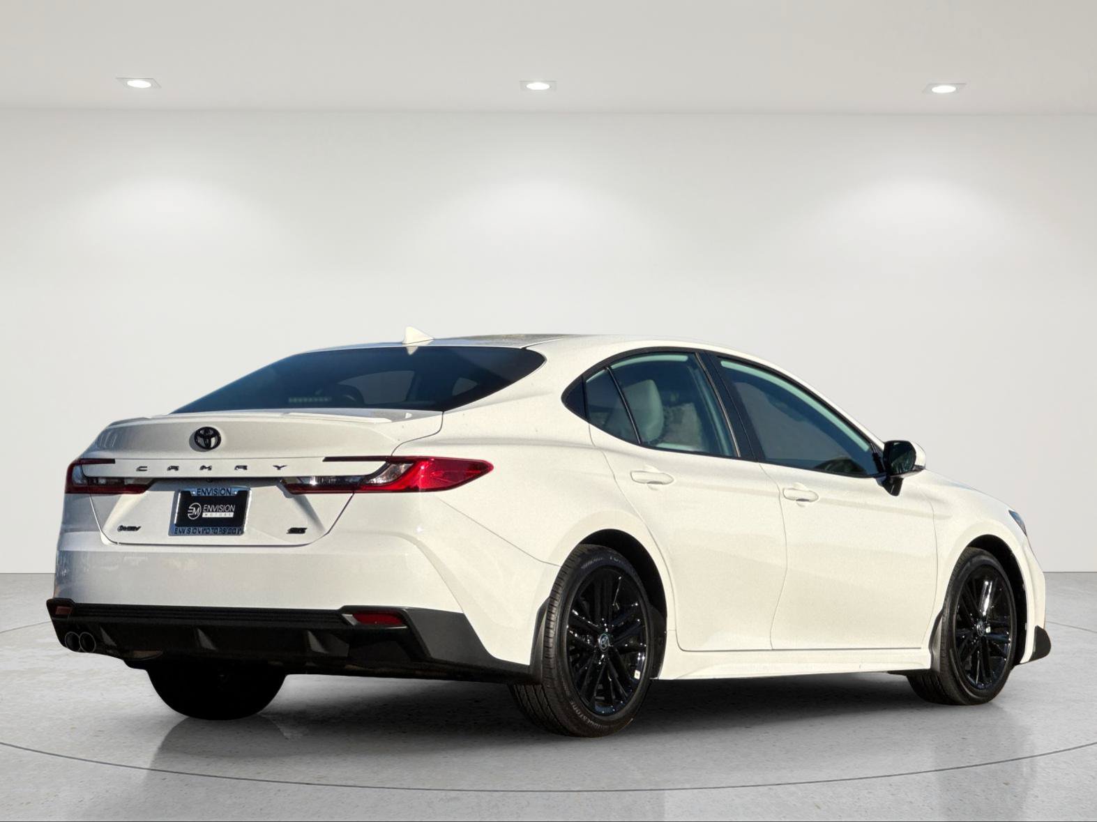 Used 2026 Toyota Camry SE w/ Multimedia Upgrade Package FWD image 6