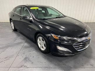 Used 2022 Chevrolet Malibu LS w/ Driver Confidence Package II FWD video 2