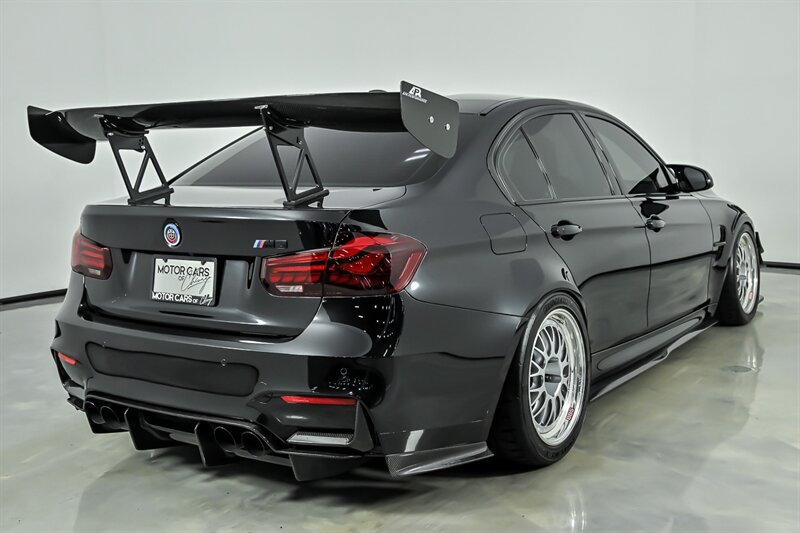 Used 2018 BMW M3 w/ Competition Package RWD image 10
