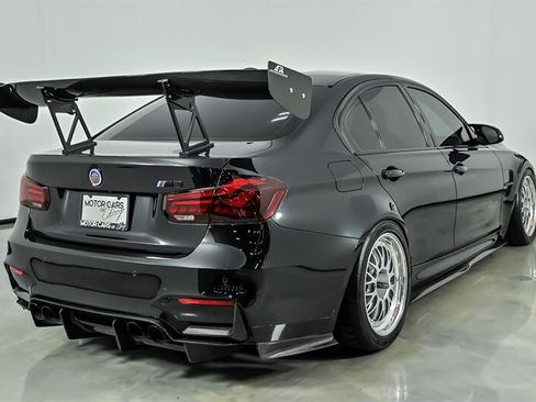 Used 2018 BMW M3 w/ Competition Package RWD image 10