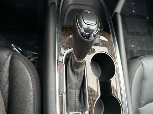 Used 2017 Chevrolet Malibu Premier w/ Premier Sun and Wheel Package image 22