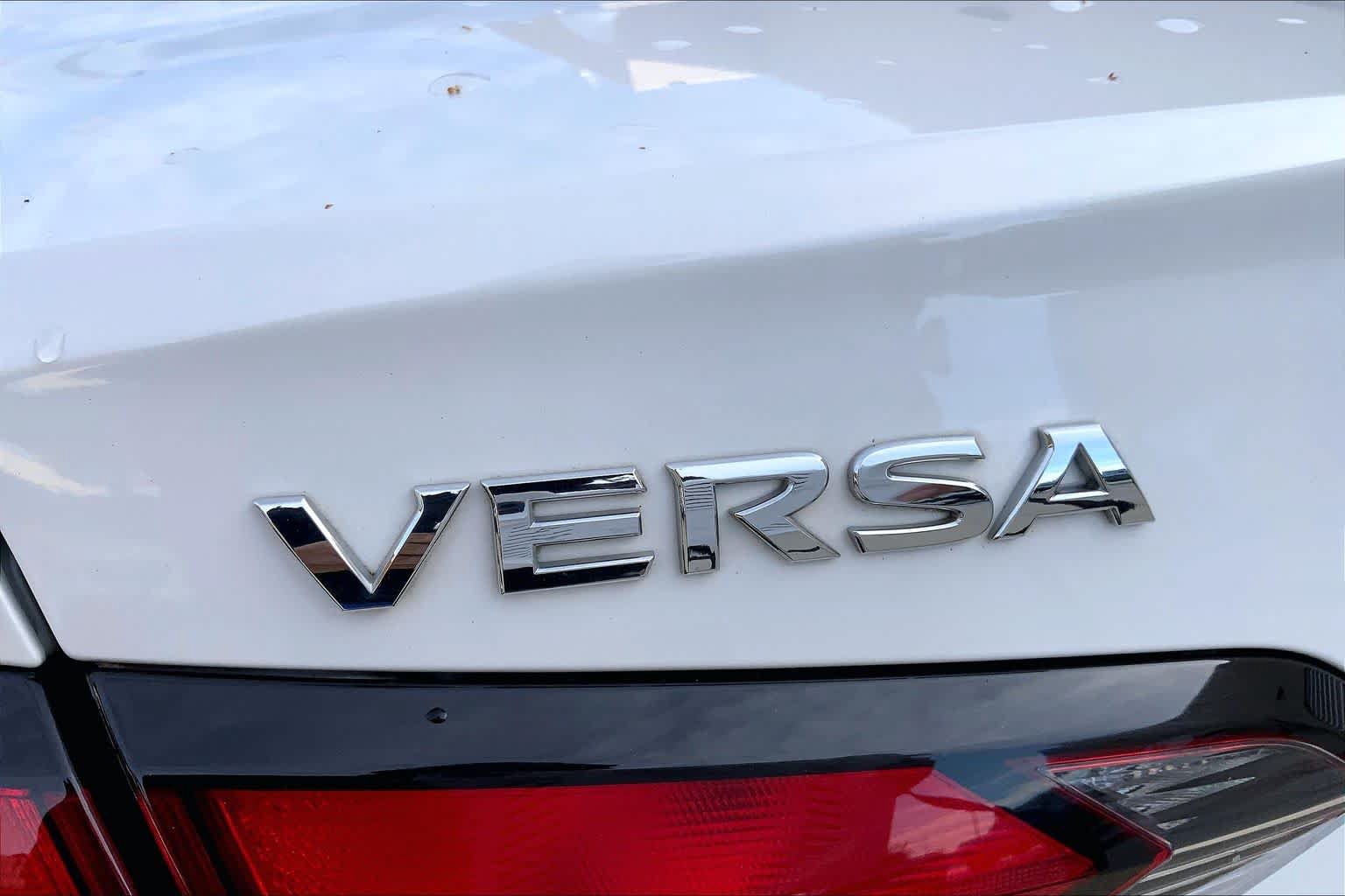 Used 2024 Nissan Versa SV FWD image 33