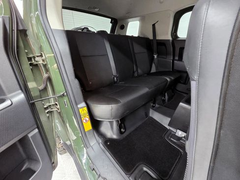 Used 2013 Toyota FJ Cruiser 4WD image 24