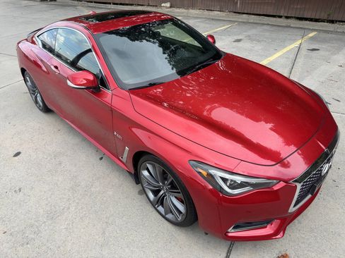 Used 2018 INFINITI Q60 Red Sport 400 w/ Sensory Package 3.0T Sport image 13