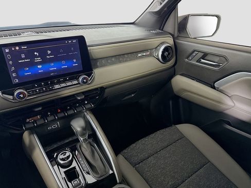 Used 2024 Chevrolet Colorado ZR2 w/ ZR2 Bison Edition image 21