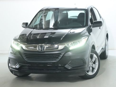 Used 2019 Honda HR-V LX image 3