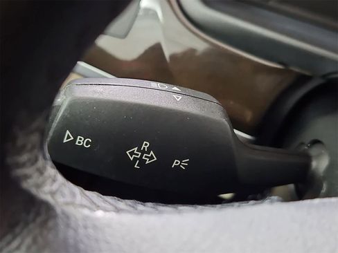 Used 2011 BMW 528i Sedan image 28