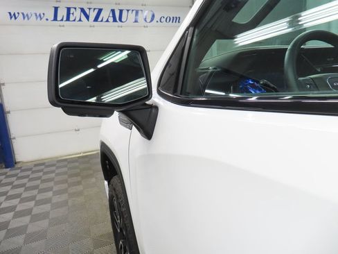 Used 2025 GMC Sierra 1500 AT4 w/ AT4 Premium Package AWD/4WD image 82