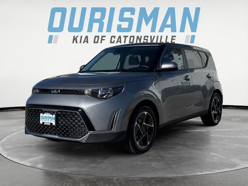 Used 2025 Kia Soul EX image 2