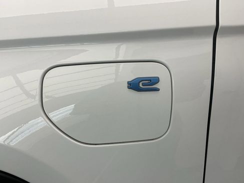 Used 2024 Jeep Grand Cherokee Limited 4xe image 19