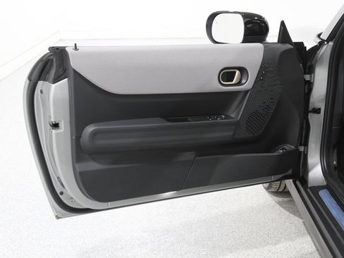 Certified 2025 MINI Cooper S image 4