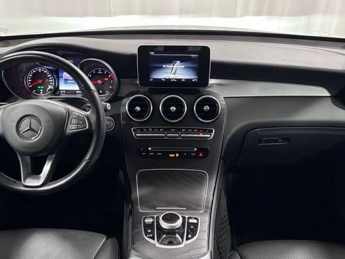 Used 2019 Mercedes-Benz GLC 300 4MATIC image 13